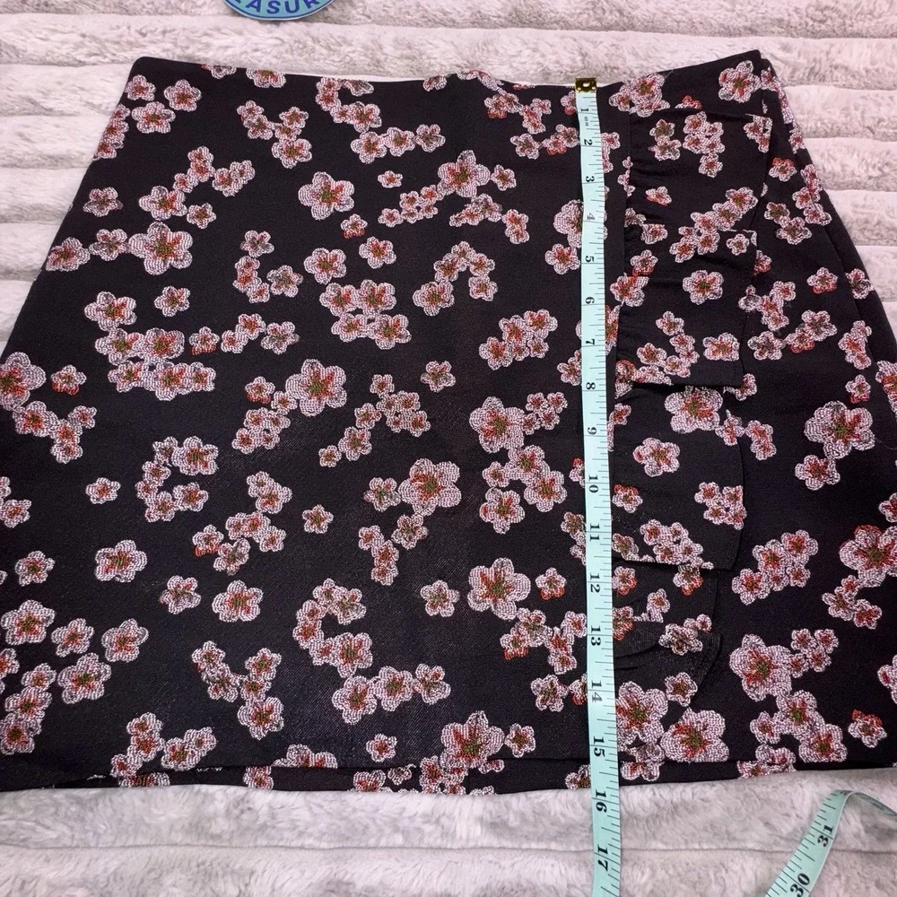Express Size 8 Mini Ruffle Lined All Over Embroidered Cherry Blossom‎ Skirt